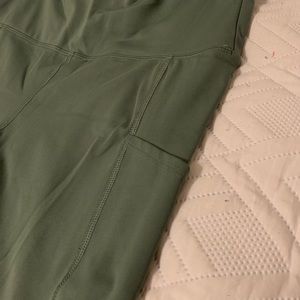 Large American Eagle Everyday Leggings